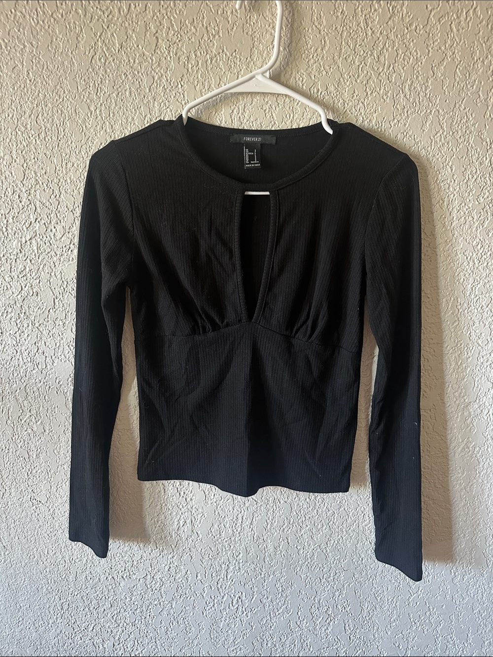 Forever 21 Black Ribbed Long-Sleeve Top with Front Cutout